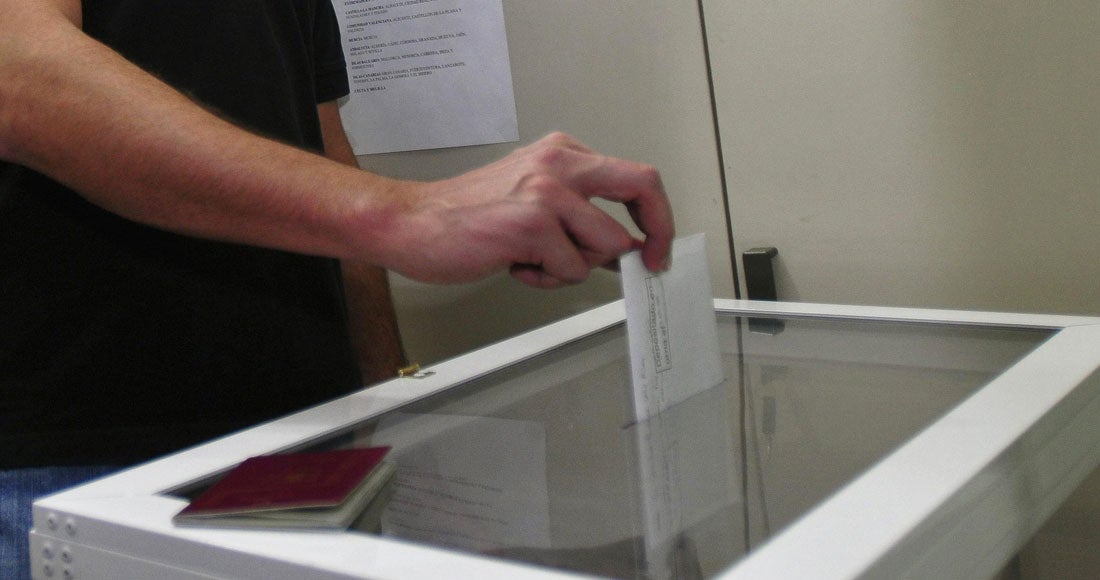 "El voto en blanco no se suma al partido más votado " "El voto en blanco no se suma al partido más votado "