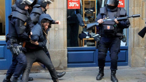 La Polic&iacute;a Nacional desaloja a un Okupa