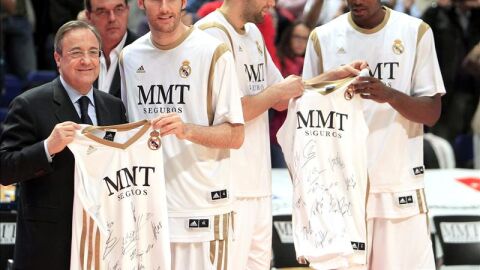 Rudy e Ibaka se despiden de la afici&oacute;n del Real Madrid