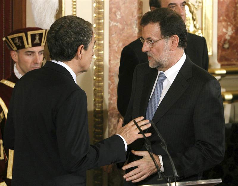 Tuits de actualidad: 33 años de Constitución Española Tuits de actualidad: 33 años de Constitución Española