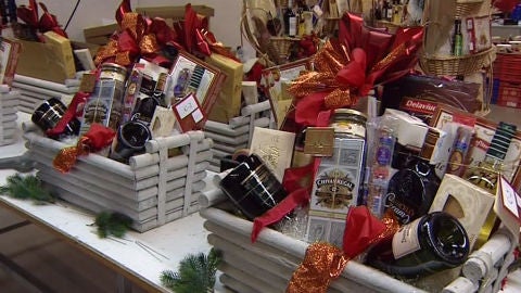 Las cestas de Navidad se ajustan el cintur&oacute;n