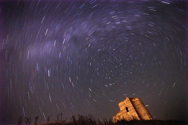 Lluvia de perseidas desde los Picos de Europa Lluvia de perseidas desde los Picos de Europa