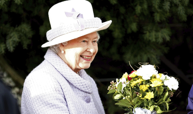 ¿Por qué la reina Isabel viste con colores tan llamativos? ¿Por qué la reina Isabel viste con colores tan llamativos?