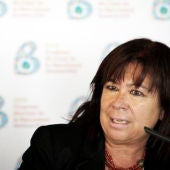 La socialista Cristina Narbona es la autora del quinto texto de la plataforma 'Muchopsoeporhacer'.