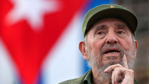 Fidel Castro en el 50 aniversario de la creaci&oacute;n de la CDR