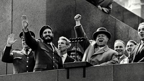 Fidel Castro junto a Kruschev en 1961