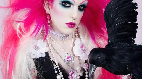 Drag Queen Drag Queen