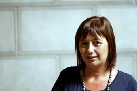 Armengol envía una carta a Rajoy para pedirle una reunión en la que abordar la "deficiente financiación" Armengol envía una carta a Rajoy para pedirle una reunión en la que abordar la "deficiente financiación"