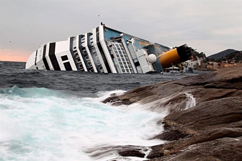 Tuits de actualidad: “Las ratas son las primeras que abandonan el barco ” Tuits de actualidad: “Las ratas son las primeras que abandonan el barco ”