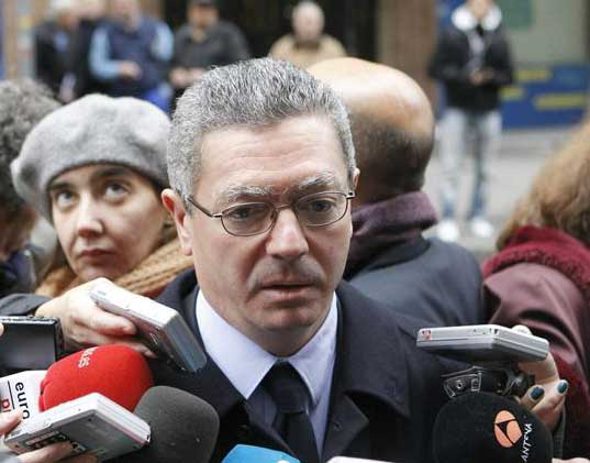 Gallardón: “No tenemos que modificar a los jueces sino la ley” Gallardón: “No tenemos que modificar a los jueces sino la ley”