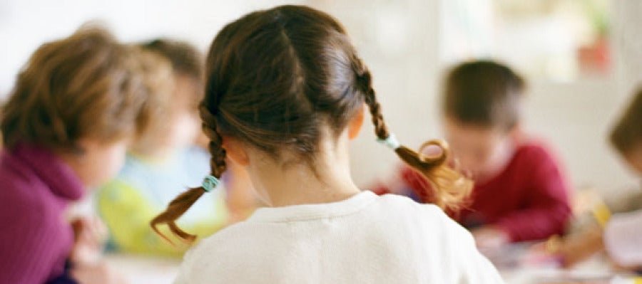 Niños en un colegio Niños en un colegio