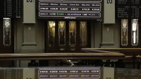 La Bolsa abre a la baja tras el anuncio de la reforma financiera La Bolsa abre a la baja tras el anuncio de la reforma financiera