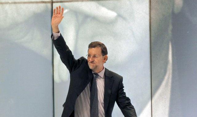 Tuits de actualidad: el PP se mantiene según el CIS Tuits de actualidad: el PP se mantiene según el CIS