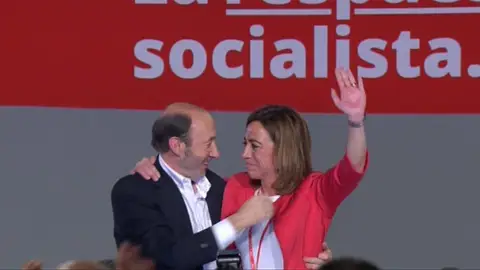 Rubalcaba y Chacón tras sus discursos ante el 38º Congreso del PSOE Rubalcaba y Chacón tras sus discursos ante el 38º Congreso del PSOE