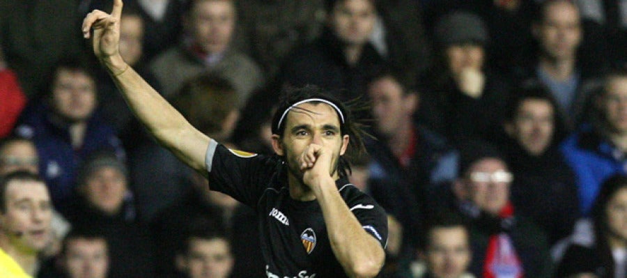 Topal celebra su golazo ante el Stoke City Topal celebra su golazo ante el Stoke City