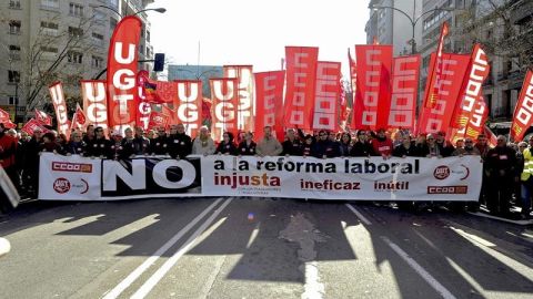 Imagen de la manifestaci&oacute;n en contra de la reforma laboral en Zaragoza.