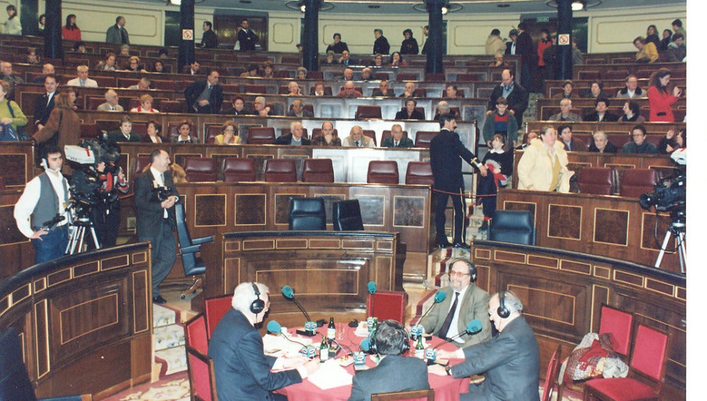 Onda Cero llega al Congreso: edición especial de Protagonistas desde el Congeso de los Diputados Onda Cero llega al Congreso: edición especial de Protagonistas desde el Congeso de los Diputados