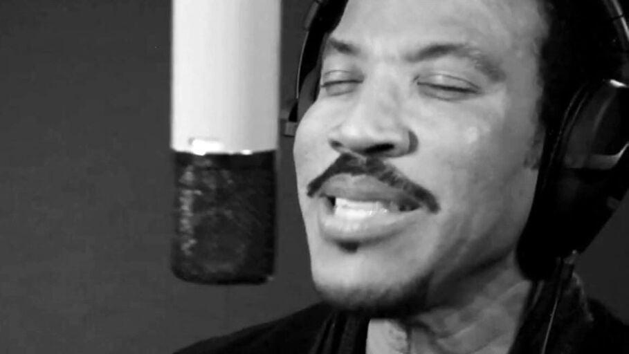 Lionel Richie en el estudio de grabaci&oacute;n