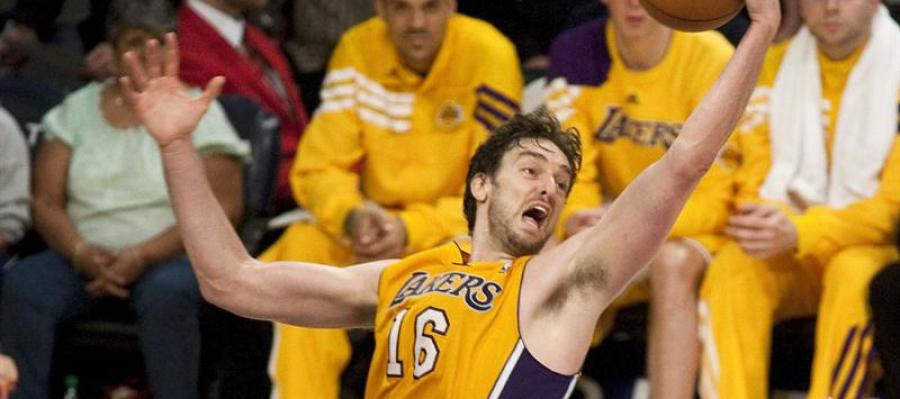 Gasol, protagonista bajo el aro Gasol, protagonista bajo el aro