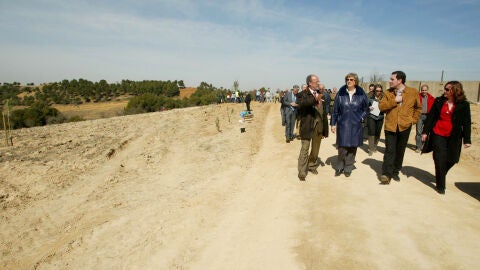  Mar&iacute;a Jes&uacute;s Ruiz y Francisco Javier Le&oacute;n de la Riva, presentan la segunda fase del Parque Forestal del Cerro de las Contiendas