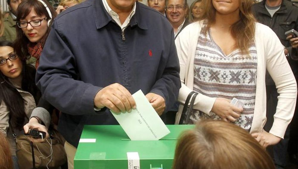 Javier Arenas vota