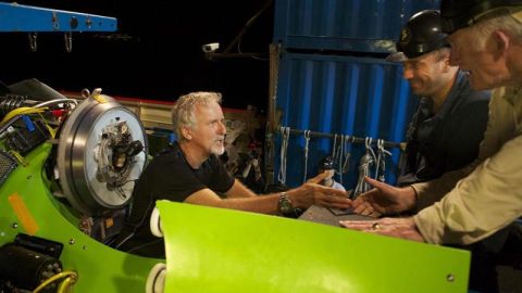 James Cameron alcanza el punto m&aacute;s profundo del oc&eacute;ano.