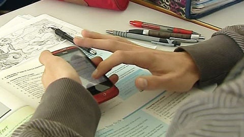 Un juez da la raz&oacute;n a un colegio que accedi&oacute; al m&oacute;vil de un menor sin su autorizaci&oacute;n