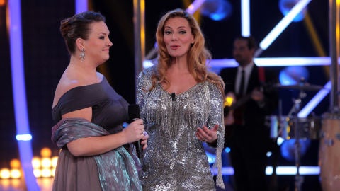 Dana, en compa&ntilde;&iacute;a de Paula V&aacute;zquez