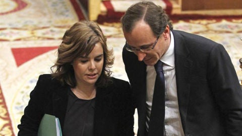 Soraya S&aacute;enz de Santaqmar&iacute;a y Alfonso Alonso en el Congreso