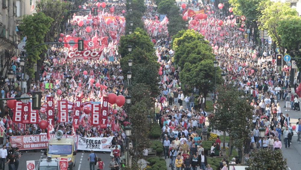Manifestación de UGT Y CCOO en Vigo