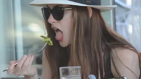 Anne Hathaway tendrá que adelgazar nueve kilos Anne Hathaway tendrá que adelgazar nueve kilos