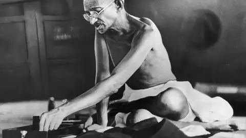 Gandhi Gandhi