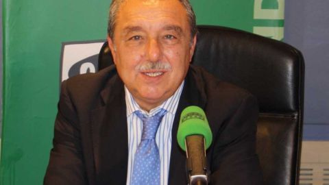 Pedro Javier C&aacute;ceres, presentador de La Divisa
