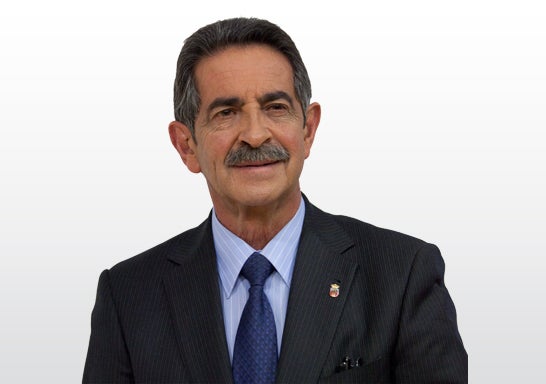 Rubén Amón indulta a Revilla que "siempre está en promoción de sí mismo" Rubén Amón indulta a Revilla que "siempre está en promoción de sí mismo"