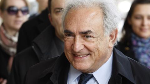 Strauss-Kahn atribuye su esc&aacute;ndalo a enemigos vinculados a Sarkozy