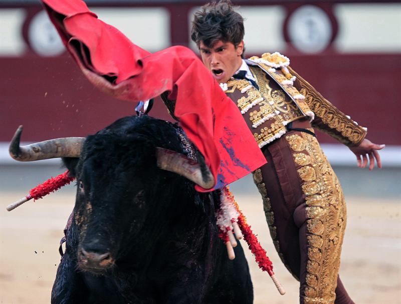 Toros con Pedro Javier Cáceres: Gran tirunfo de Eduardo Gallo Toros con Pedro Javier Cáceres: Gran tirunfo de Eduardo Gallo