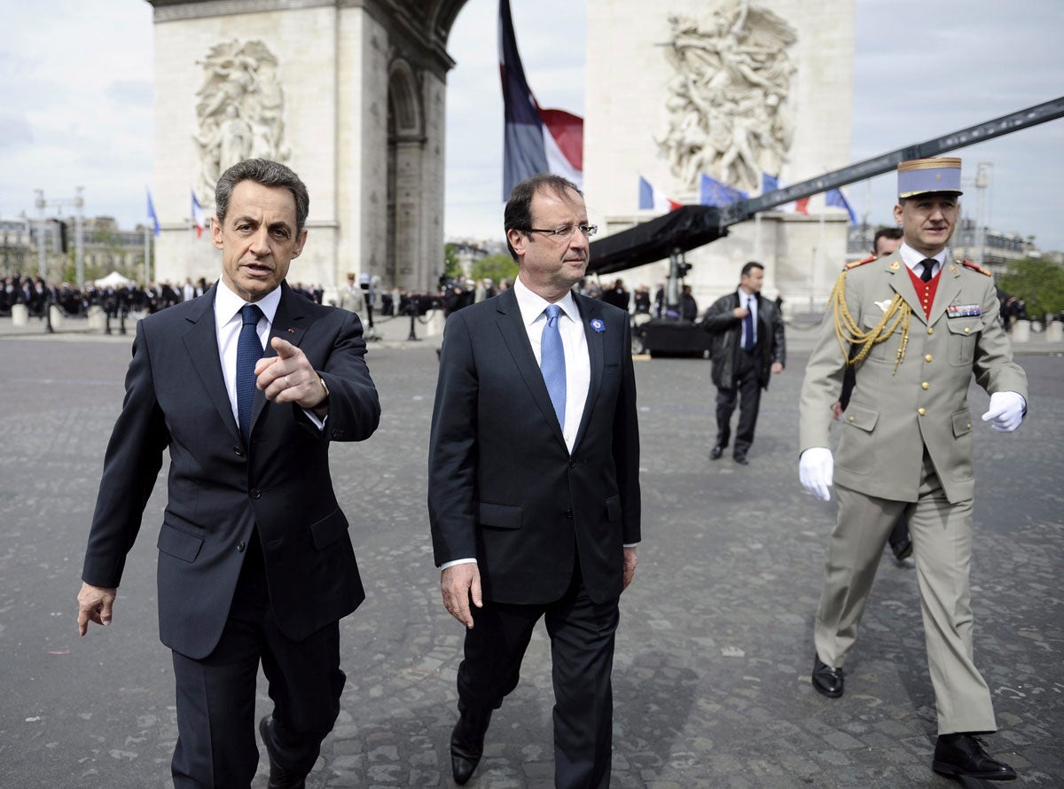 Tuits de actualidad: El regalo de Hollande a Merkel Tuits de actualidad: El regalo de Hollande a Merkel