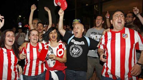 Aficionados del Atl&eacute;tico de Madrid en Bucarest