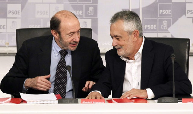 Tea Party: ‘Griñán y Rubalcaba han pactado un sucesor’ Tea Party: ‘Griñán y Rubalcaba han pactado un sucesor’