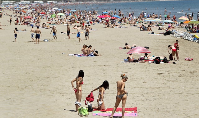 Ashotur advierte de la falta de personal para verano y los sindicatos aseguran que es a consecuencia de los malos salarios Ashotur advierte de la falta de personal para verano y los sindicatos aseguran que es a consecuencia de los malos salarios