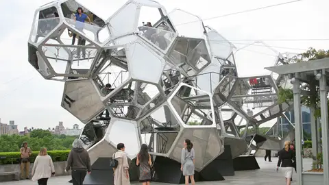 Ciudad de las nubes, en el ático de un museo de Nueva York Ciudad de las nubes, en el ático de un museo de Nueva York