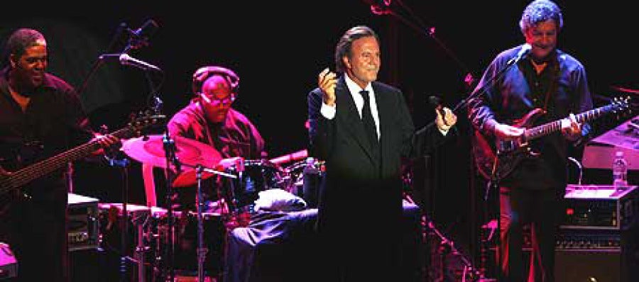 Julio Iglesias, en concierto Julio Iglesias, en concierto