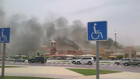 Incendio en un centro comercial de Doha Incendio en un centro comercial de Doha