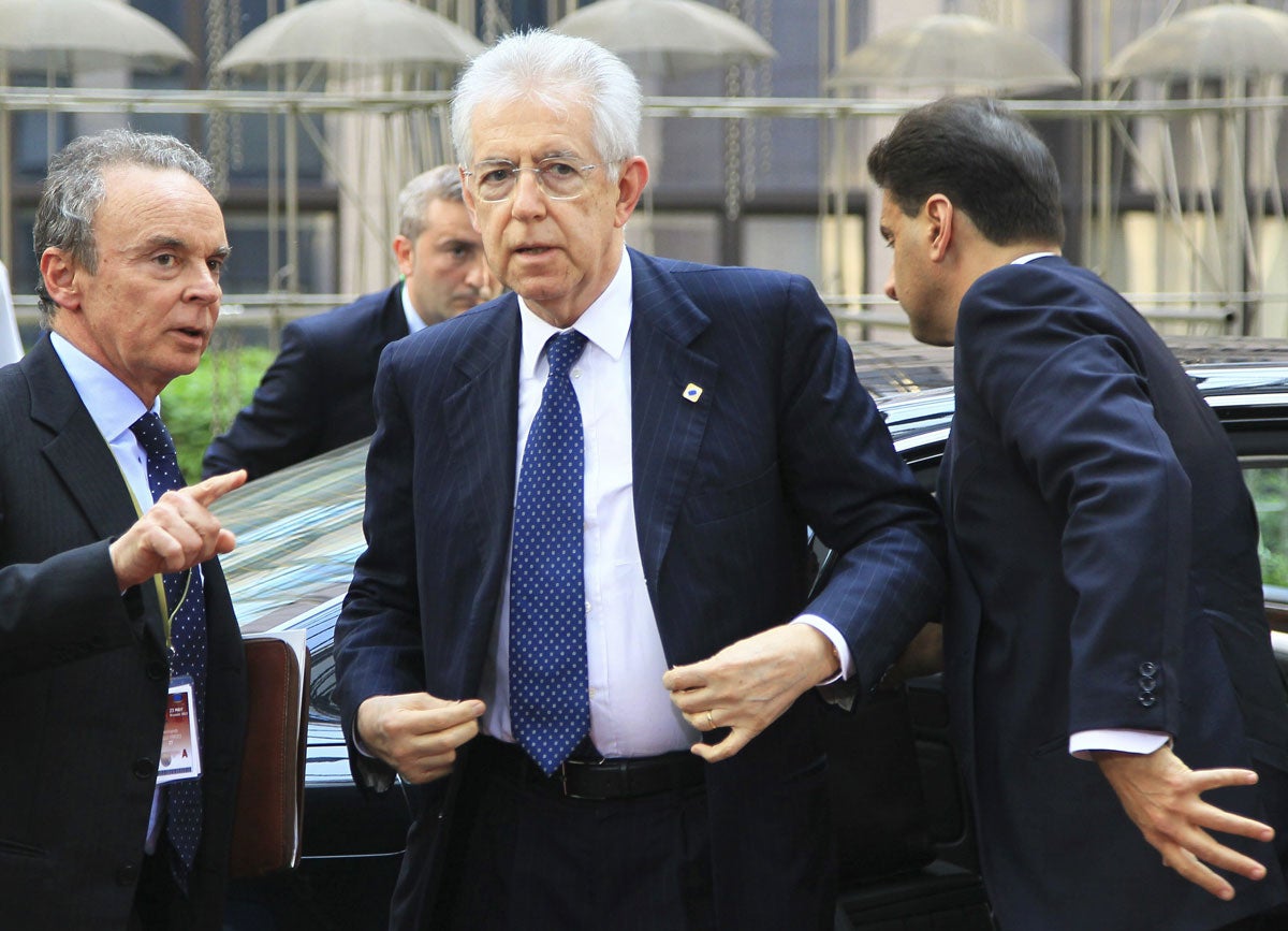 Nieva sobre Pekín: Mario Monti deja el cargo de ministro de Economía Nieva sobre Pekín: Mario Monti deja el cargo de ministro de Economía