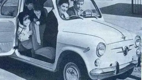 Toda la familia en un seiscientos Toda la familia en un seiscientos