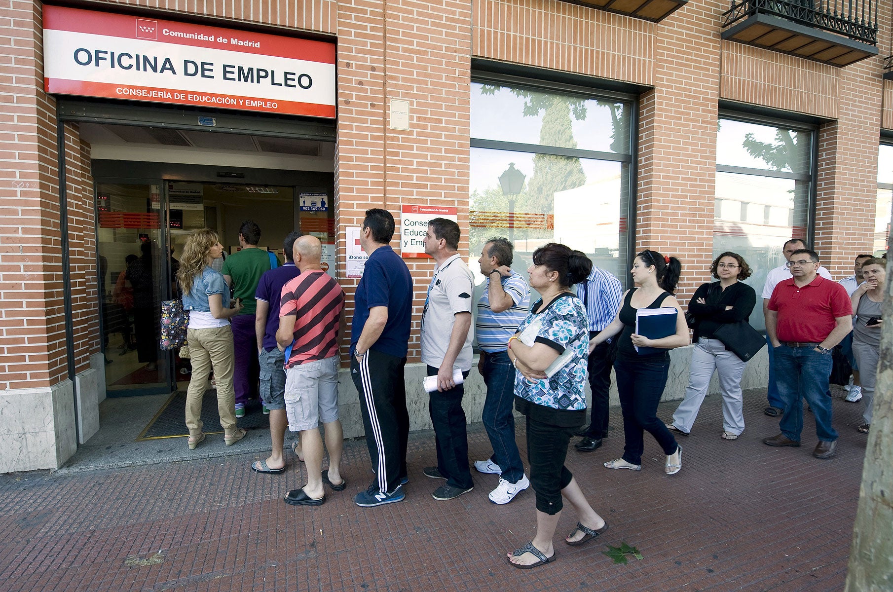La España en el limbo: los datos de la EPA copa las portadas de la prensa La España en el limbo: los datos de la EPA copa las portadas de la prensa