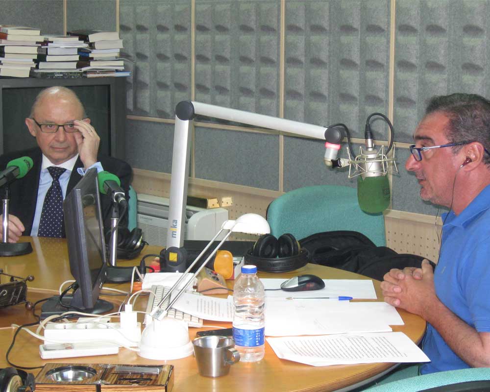 Montoro: ‘Los hombres de negro no van a venir a España, porque no es rescatable’ Montoro: ‘Los hombres de negro no van a venir a España, porque no es rescatable’