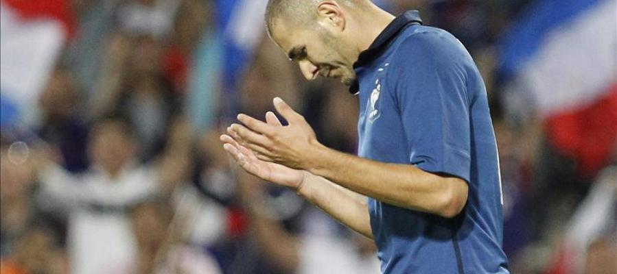 Benzema en un encuentro con Francia Benzema en un encuentro con Francia