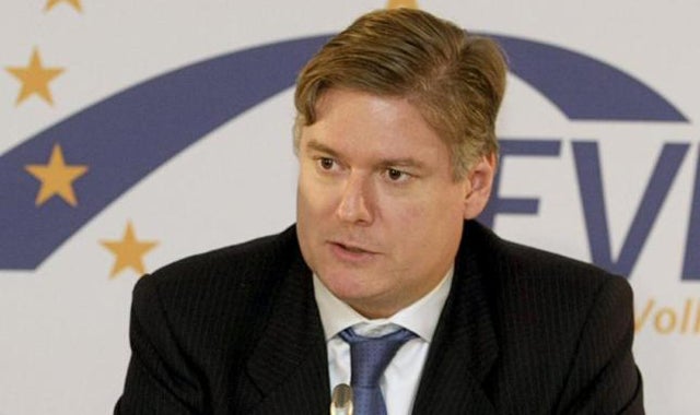 Antonio López Istúriz: "Hasta que no entraron las tropas rusas, no se ha hablado en el parlamento de Crimea de referéndum" Antonio López Istúriz: "Hasta que no entraron las tropas rusas, no se ha hablado en el parlamento de Crimea de referéndum"