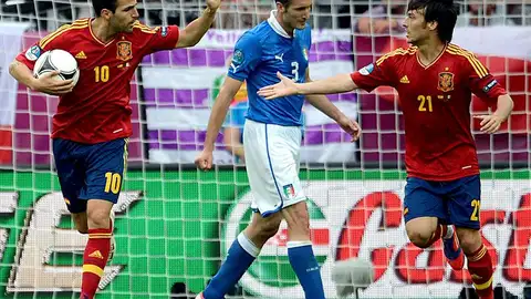 Fábregas celebra su gol Fábregas celebra su gol